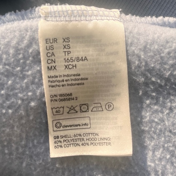 SOLD - H&M Relaxed Fit Oversized Hoodie Size XS in Pigeon Blue - Picture 5 of 9